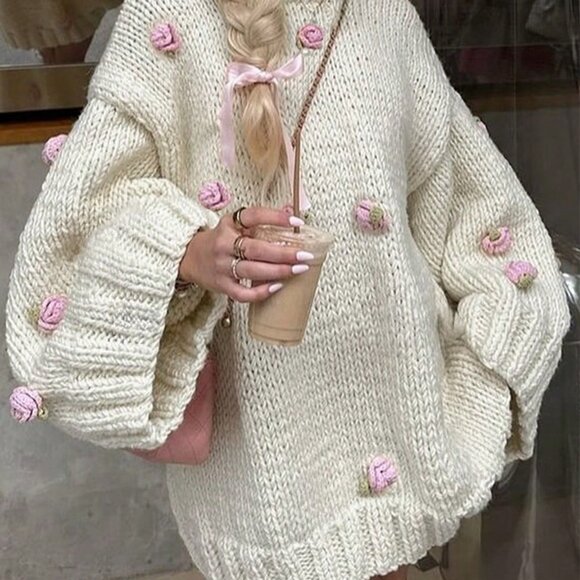 Casual Women's Loose Lovely Knit Long Sleeve Sweater detailed with roses design - Picture 1 of 10